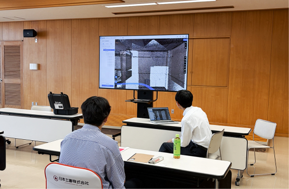 建設ICTを体験する学生